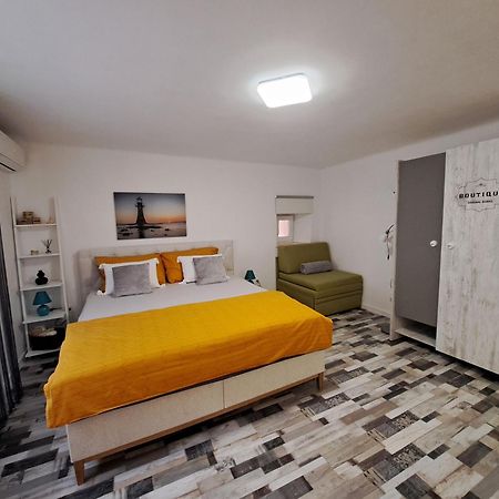 Kuca Za Odmor Eni **** Villa Šibenik Buitenkant foto