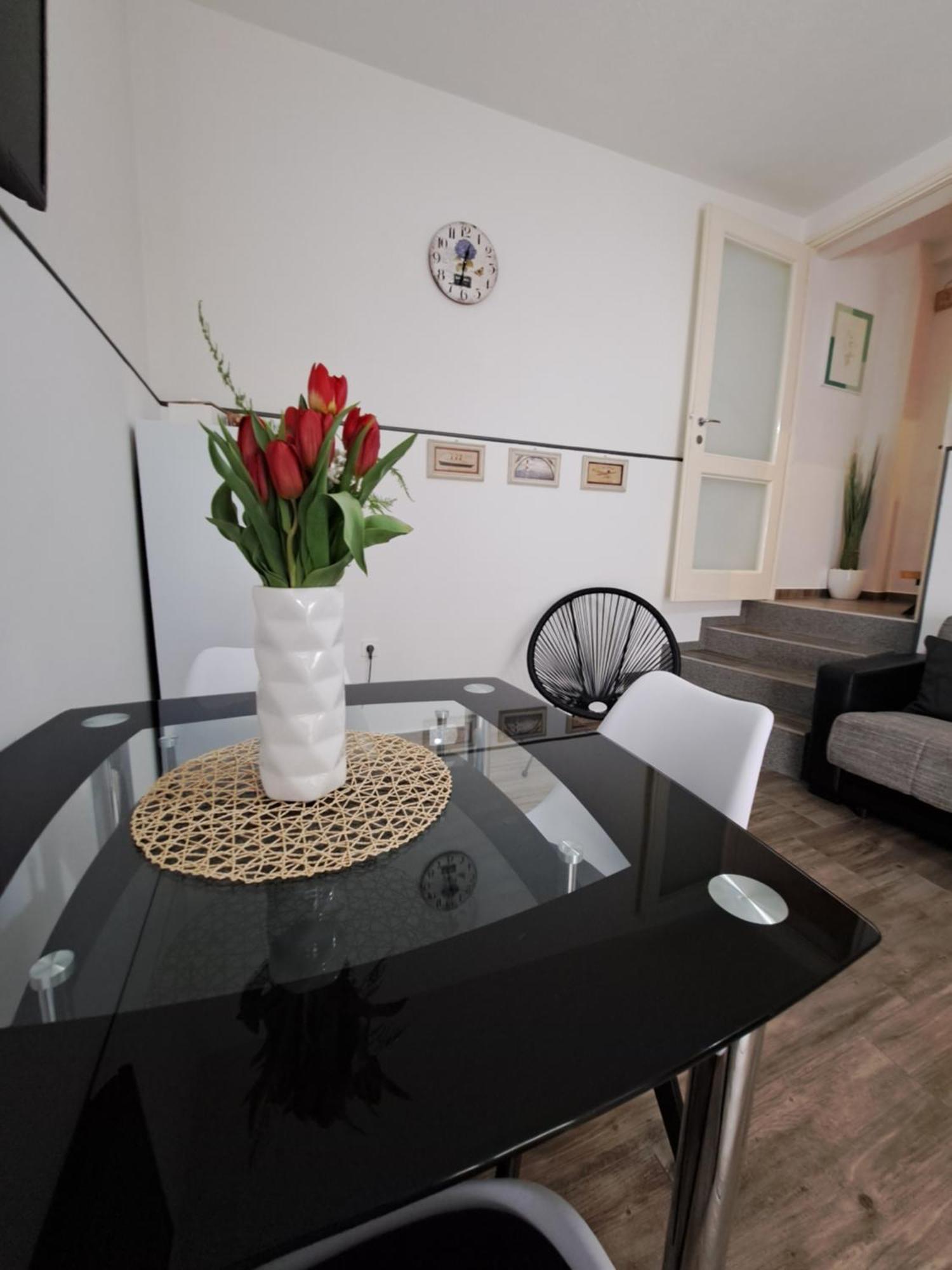 Kuca Za Odmor Eni **** Villa Šibenik Buitenkant foto
