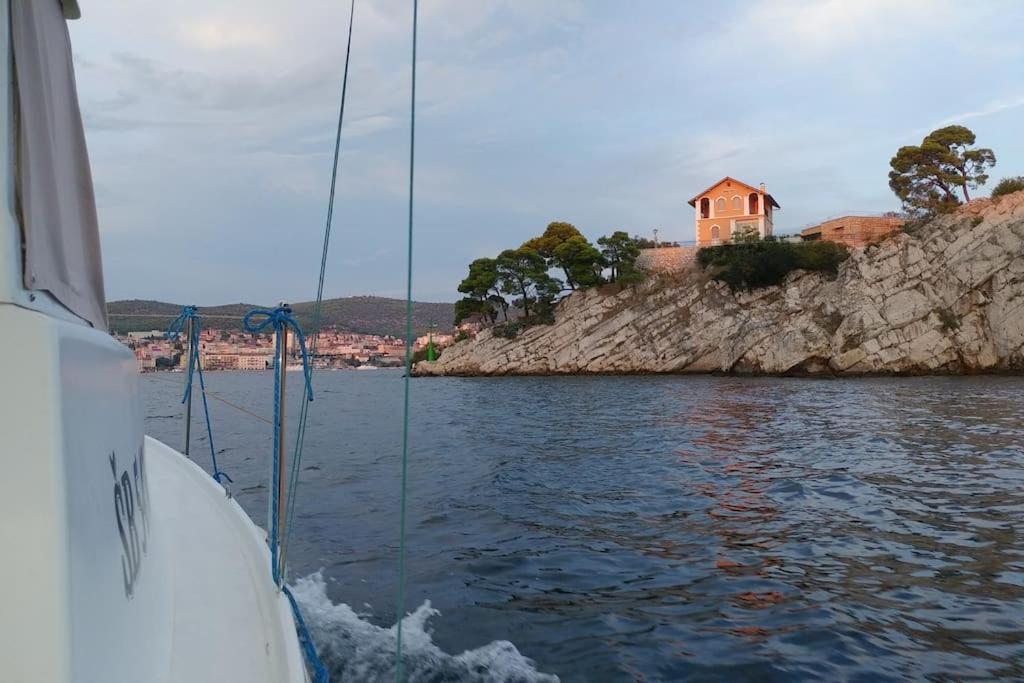 Kuca Za Odmor Eni **** Villa Šibenik Buitenkant foto
